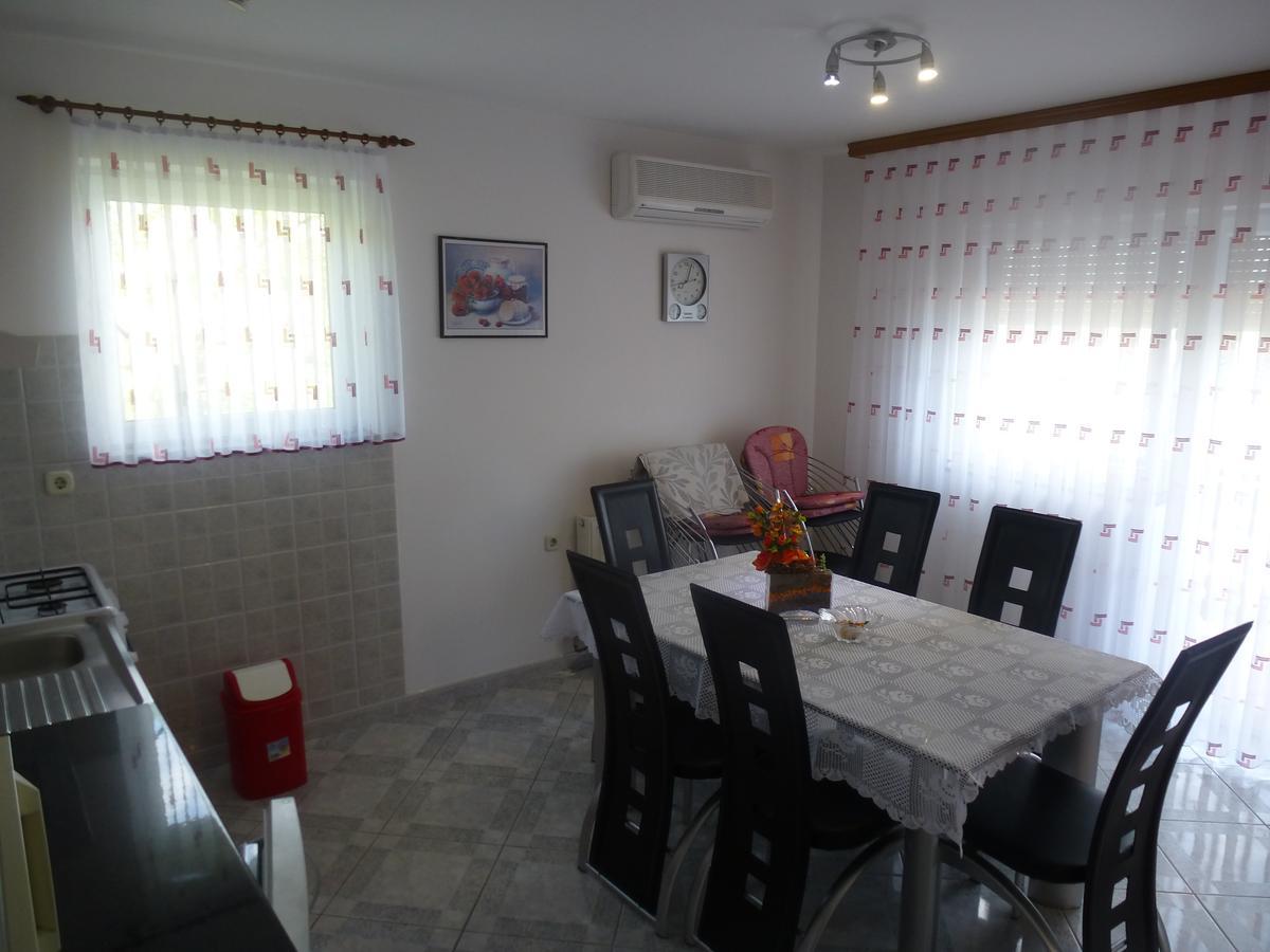 Apartments Mise Ogulin Exterior foto