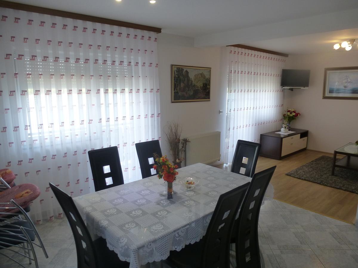 Apartments Mise Ogulin Exterior foto
